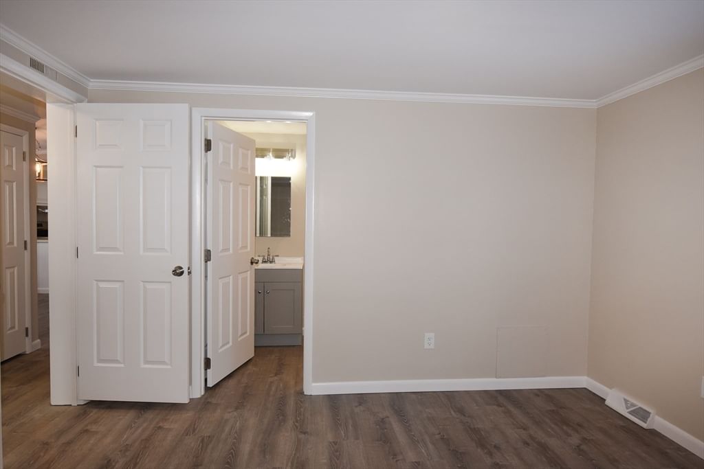 6 Canterbury Lane Rockland — Photo 15 of 20