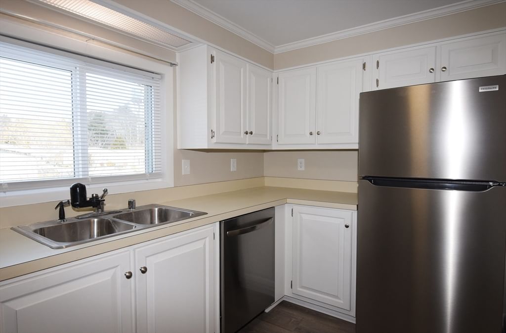 6 Canterbury Lane Rockland — Photo 8 of 20