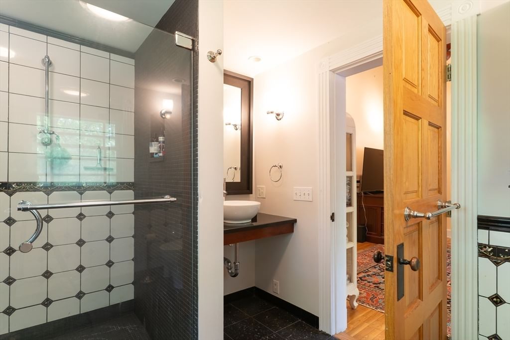 244 Old Winchester Rd, Warwick, MA 01378 photo 5
