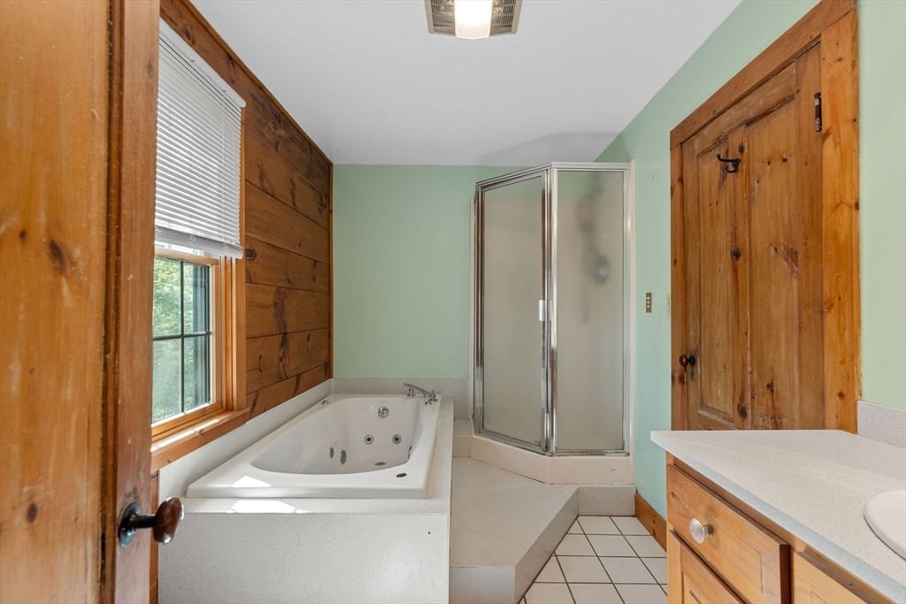 362 Snows Pond Rd, Rochester, MA 02770 photo 5