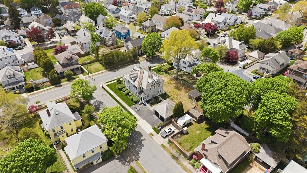 293 Hawthorn St New Bedford — Photo 38 of 40