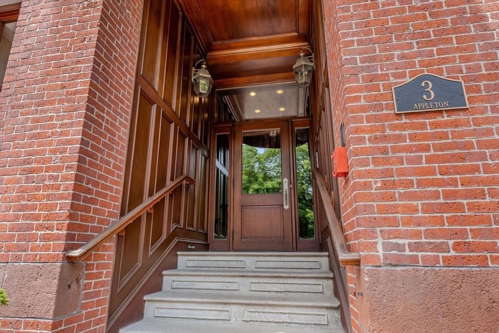 3 Appleton St #505 Boston — Photo 2 of 23