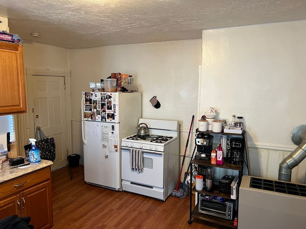 52 Ashley St New Bedford — Photo 34 of 39