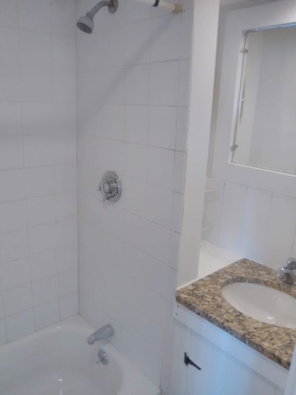 4 Lewis Ct Gloucester — Photo 19 of 27