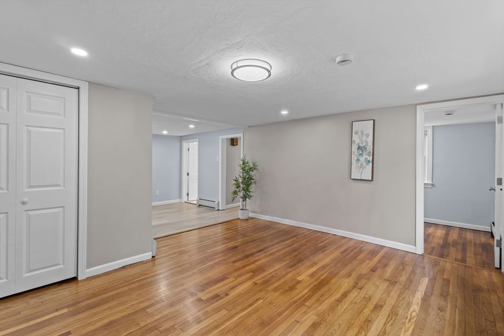 5 Phoenix St Worcester — Photo 14 of 32