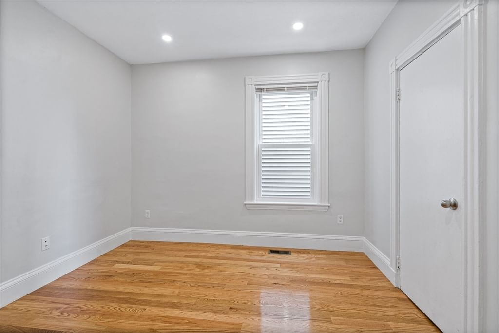 35 Newport Street Boston — Photo 13 of 28