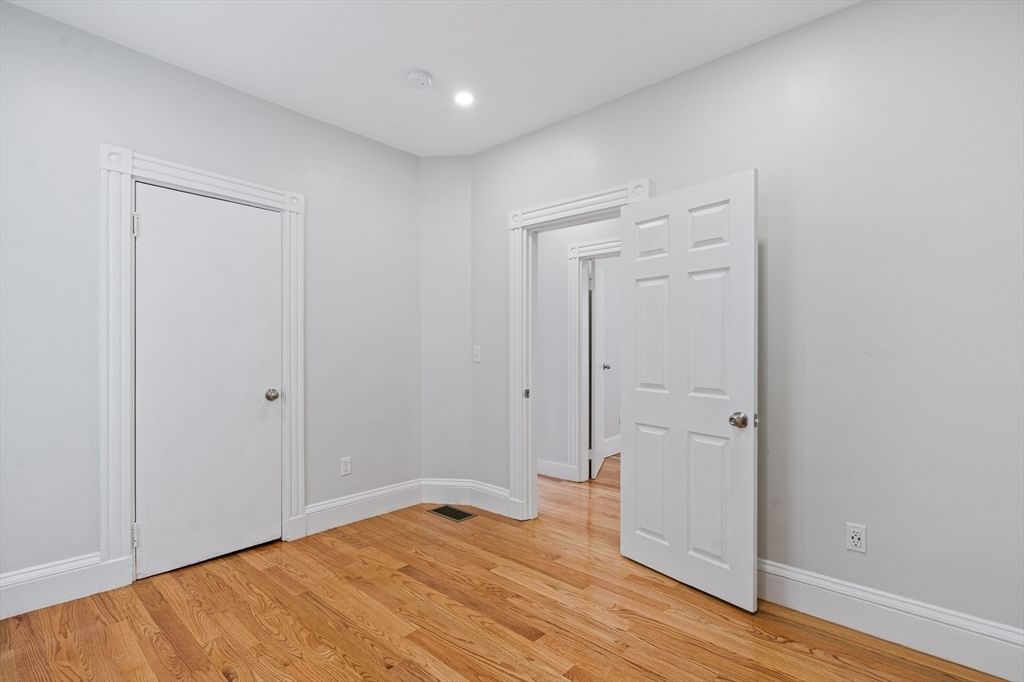 35 Newport Street Boston — Photo 14 of 28