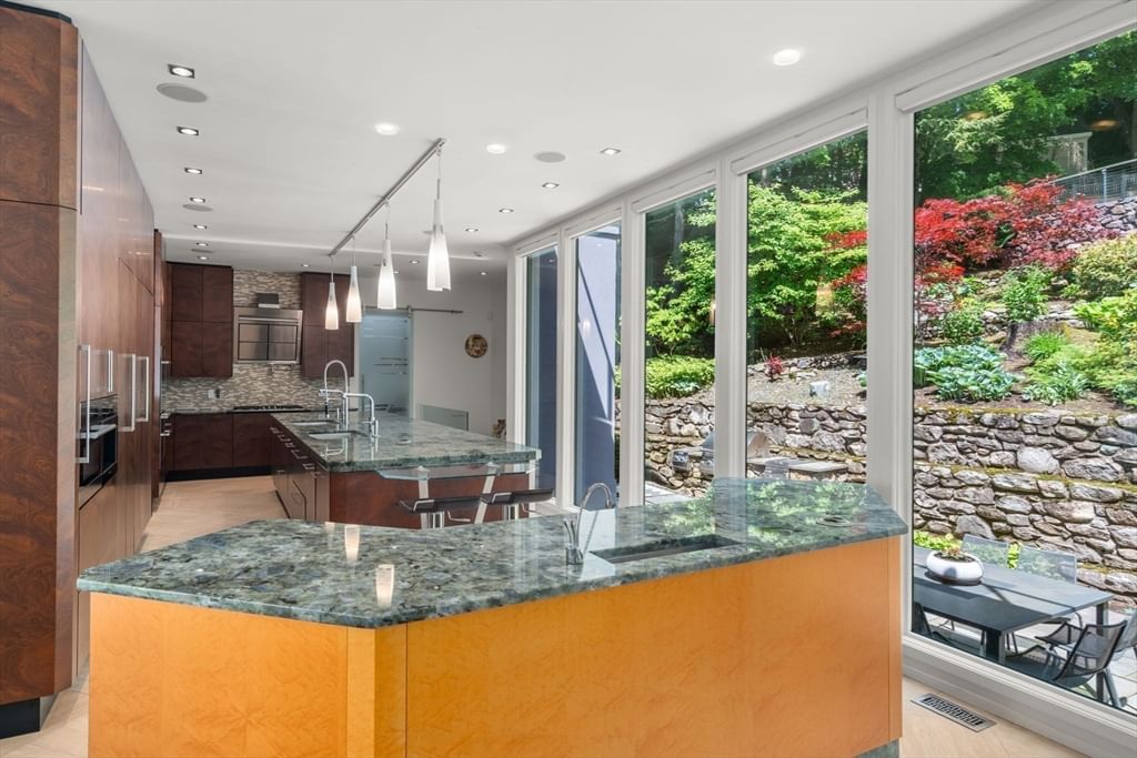 17 Edge Hill Rd Newton — Photo 9 of 29