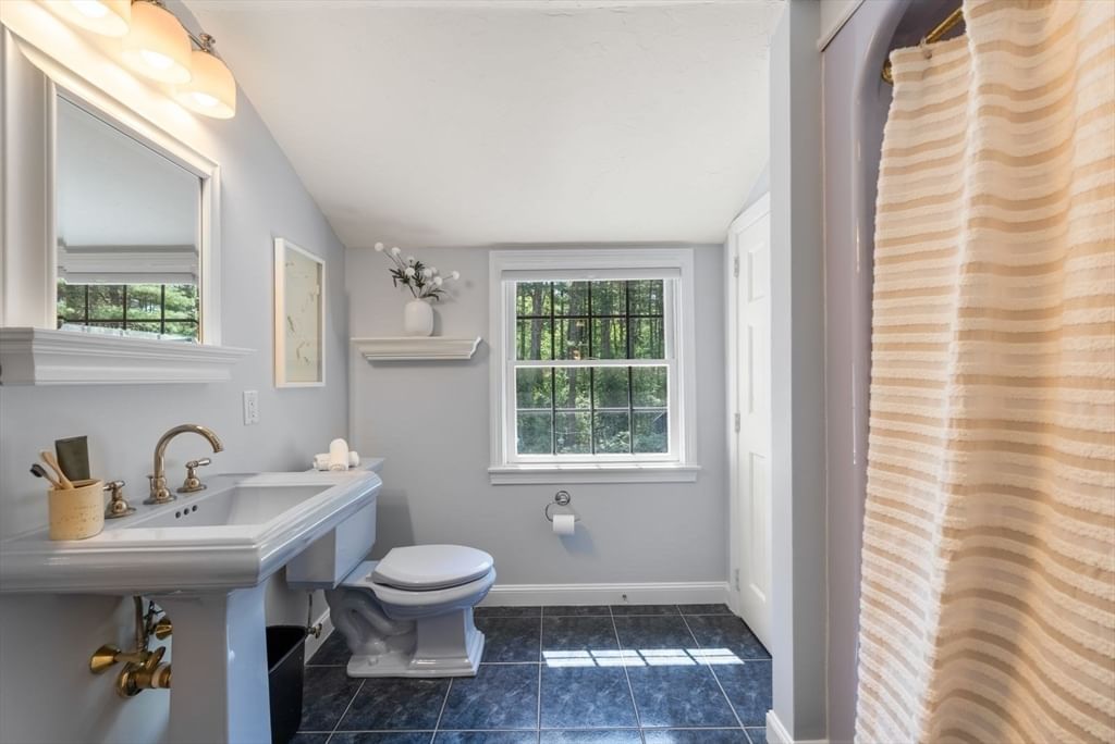 49 Walpole St, Dover, MA 02030 photo 5