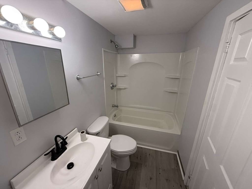 88 Cross St, Southbridge, MA 01550 photo 4