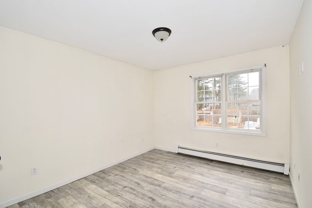 183 Jewett St Springfield — Photo 18 of 23