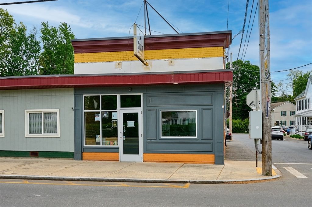 130 Cottage St, Easthampton, MA 01027