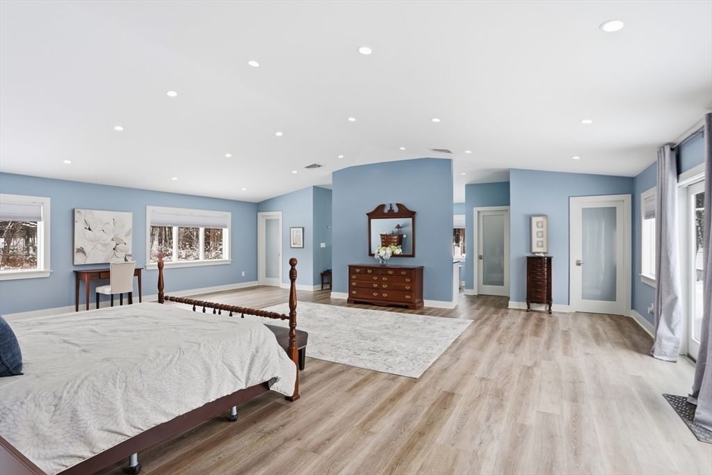 235 Kemp St, Dunstable, MA 01827 photo 4
