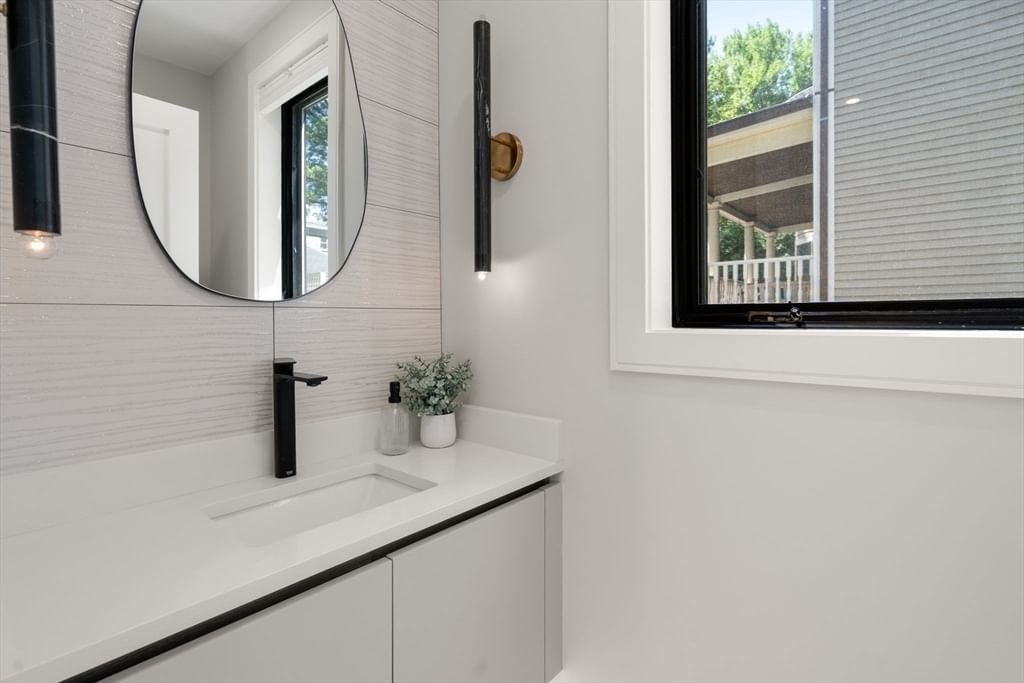 116 Thorndike St #1A Brookline — Photo 11 of 20