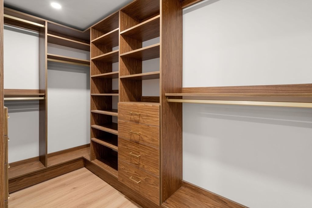116 Thorndike St #1A Brookline — Photo 15 of 20