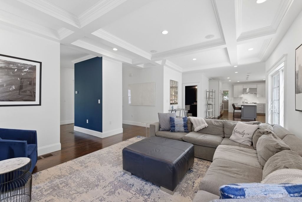 4 Augustus Rd Lexington — Photo 13 of 36