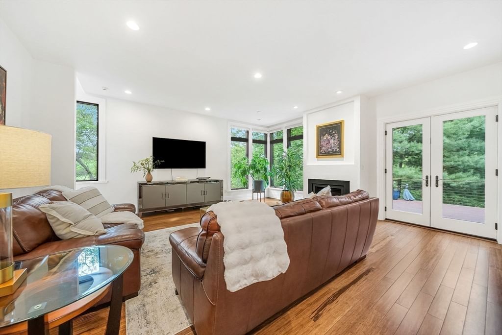 99 Littlefield Rd Newton — Photo 15 of 42