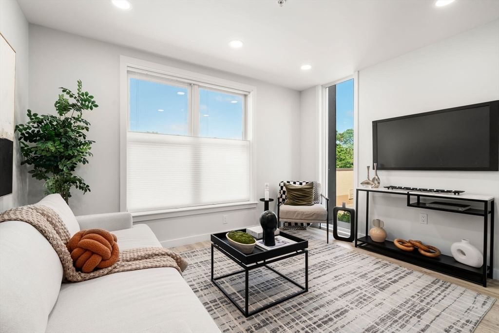 602 Canterbury #9U Boston — Photo 5 of 10