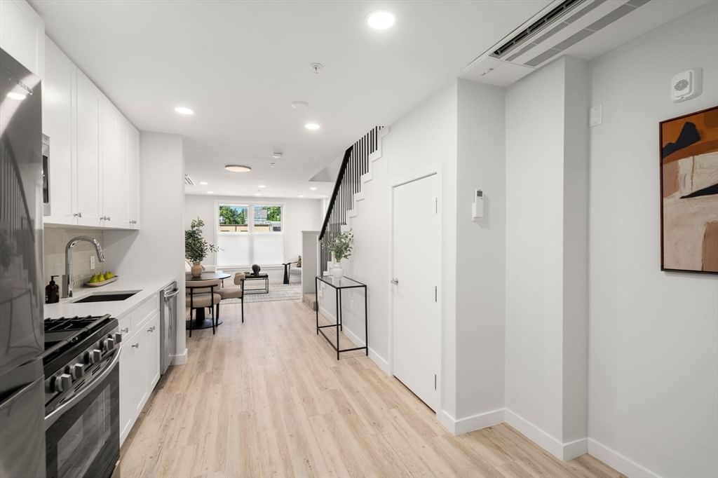 602 Canterbury #9U Boston — Photo 9 of 10