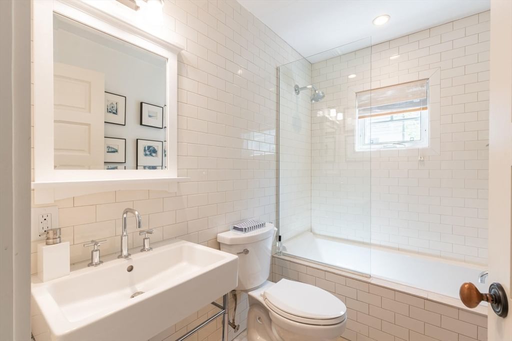 175 Brandford Street Extension #201 Provincetown — Photo 11 of 23