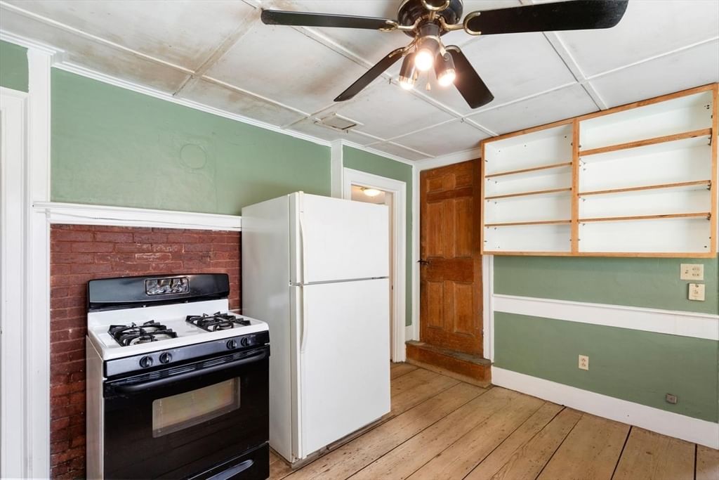 25 Poplar Street Gloucester — Photo 10 of 38