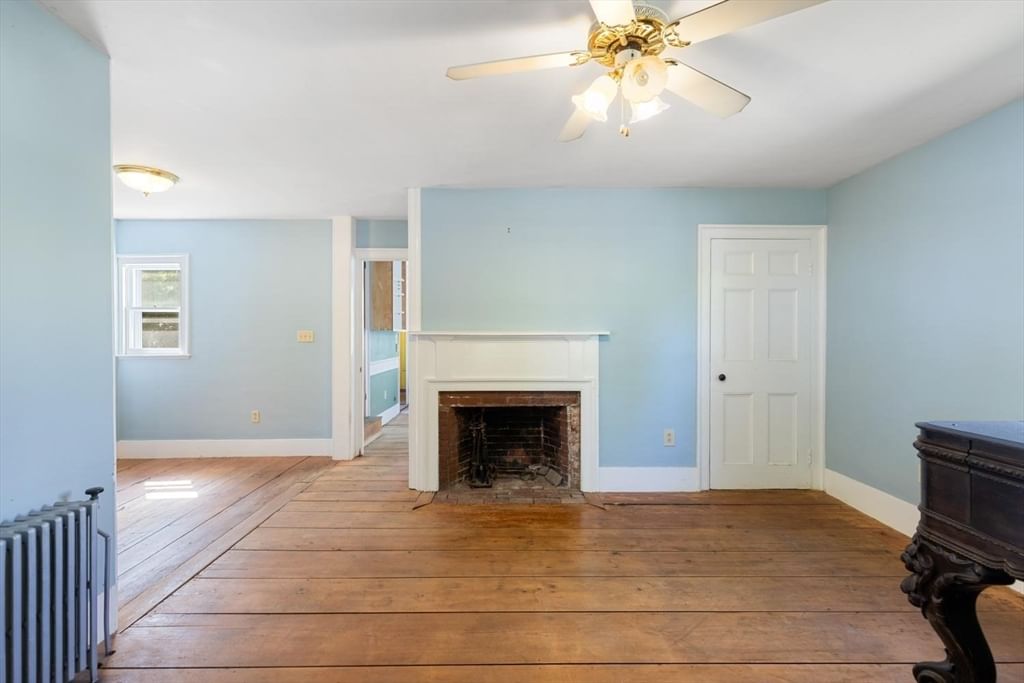 25 Poplar Street Gloucester — Photo 15 of 38