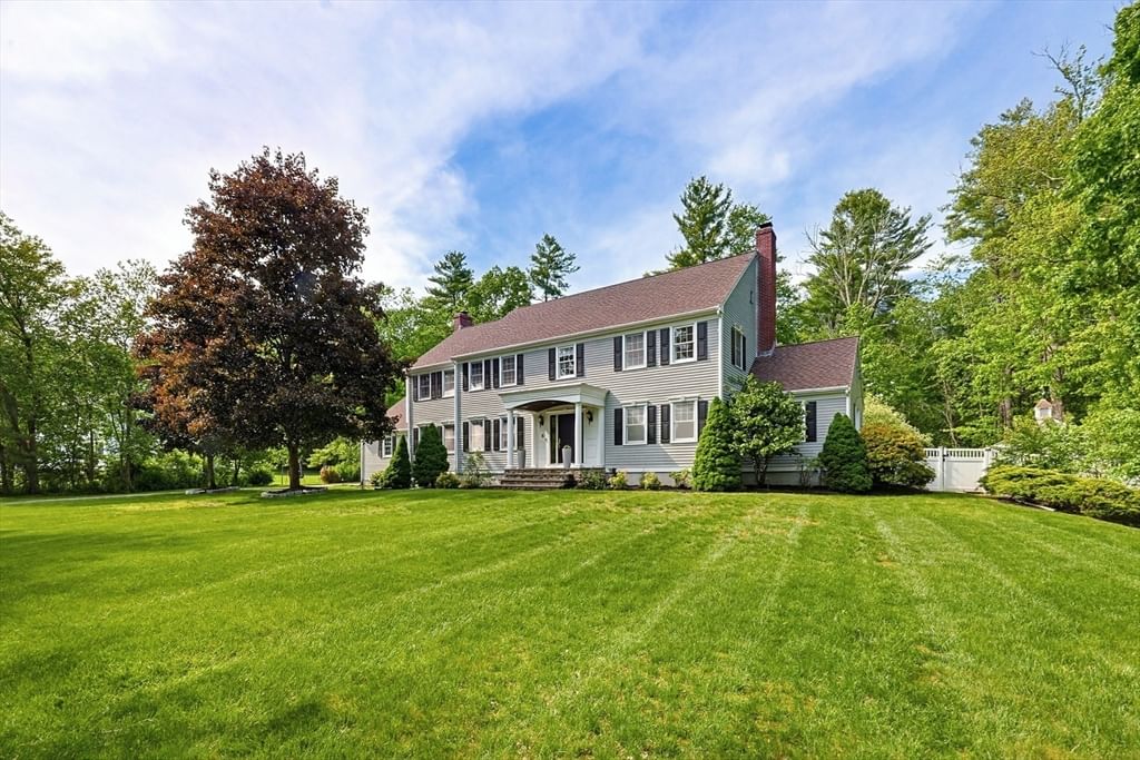 Property at 5 Hickory Dr, Medfield, MA 02052