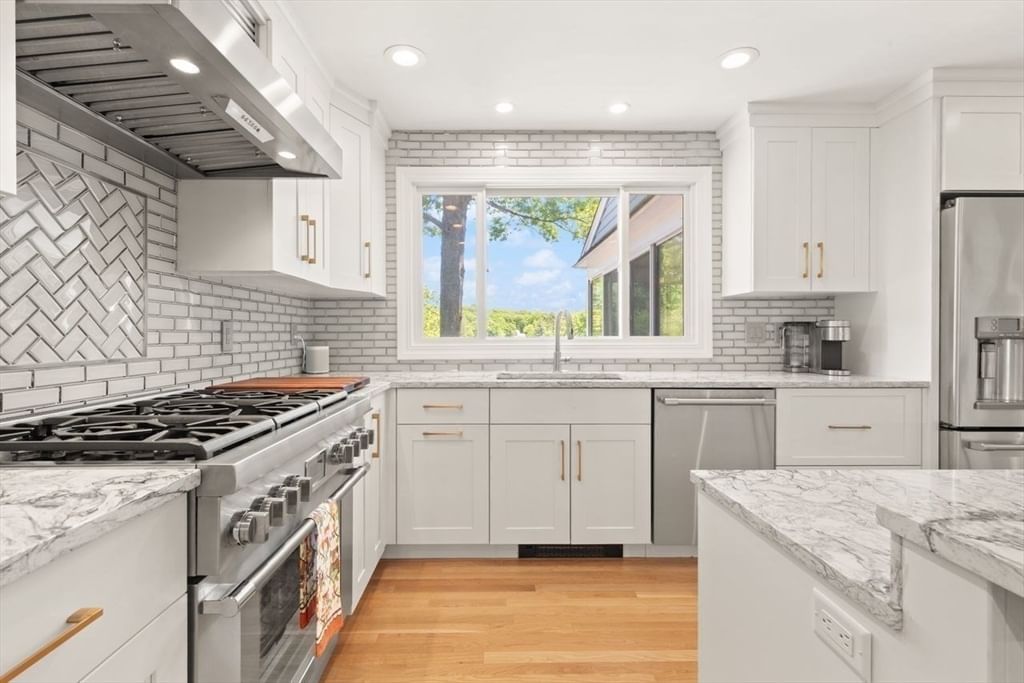 9 Bragg Rd Foxboro — Photo 14 of 42