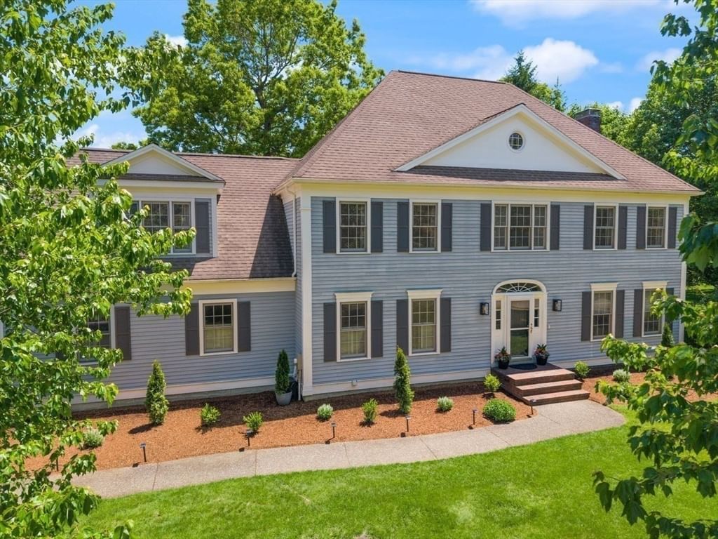 9 Bragg Rd Foxboro — Photo 4 of 42