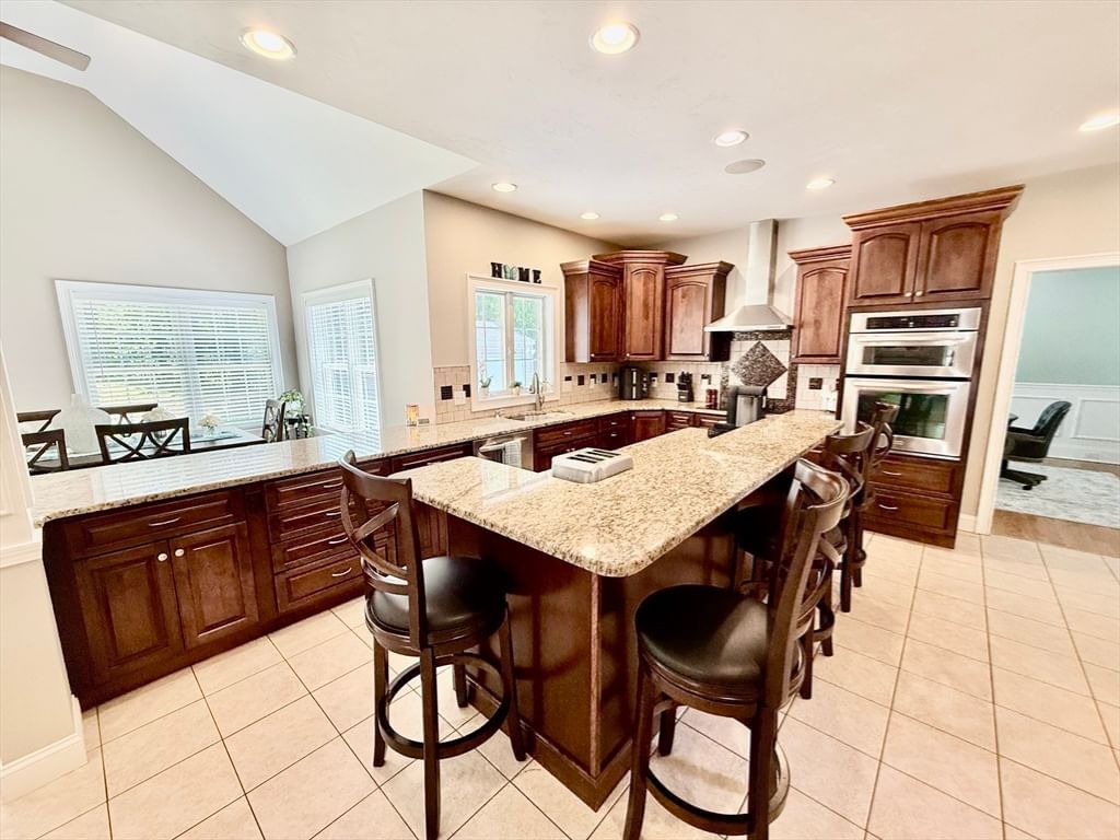 9 Peters Way Grafton — Photo 21 of 42