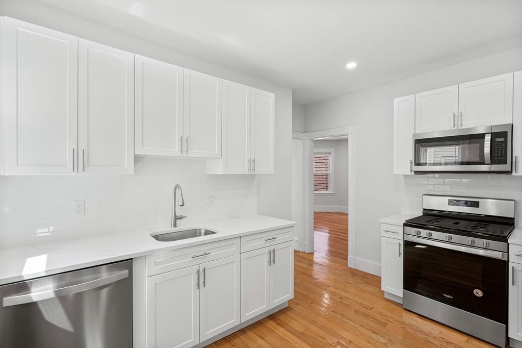 68 Bakersfield St Boston — Photo 6 of 24