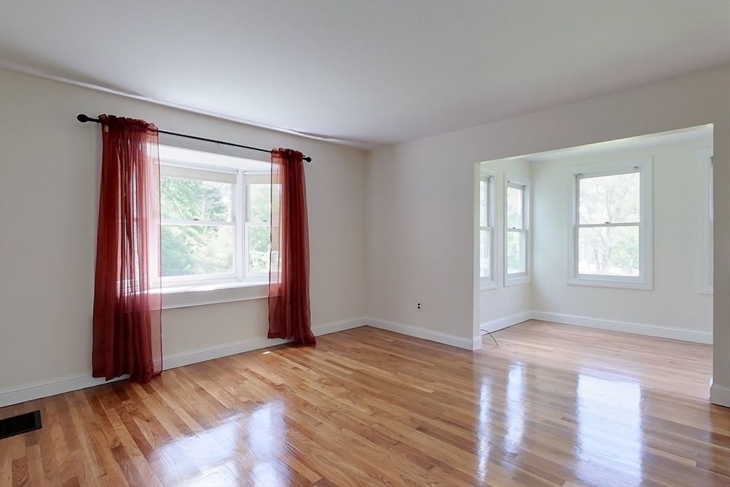 92 Squannacook Rd, Shirley, MA 01464 photo 3