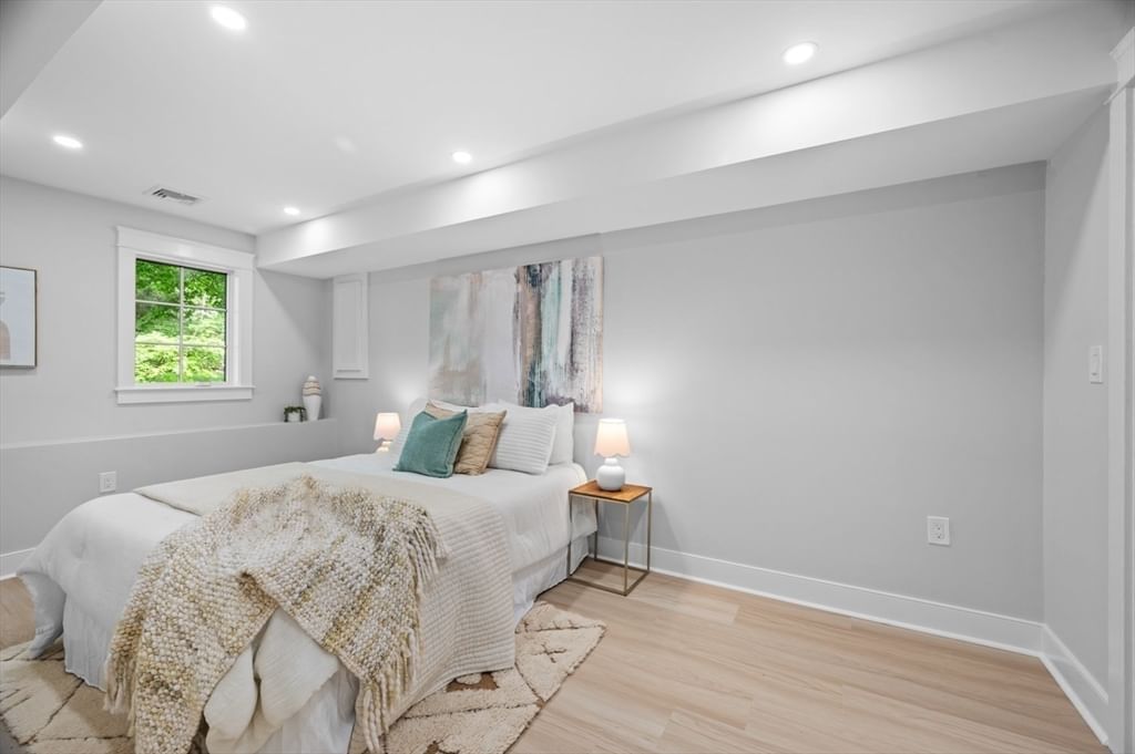 1 Stanley Ave Newburyport — Photo 33 of 41