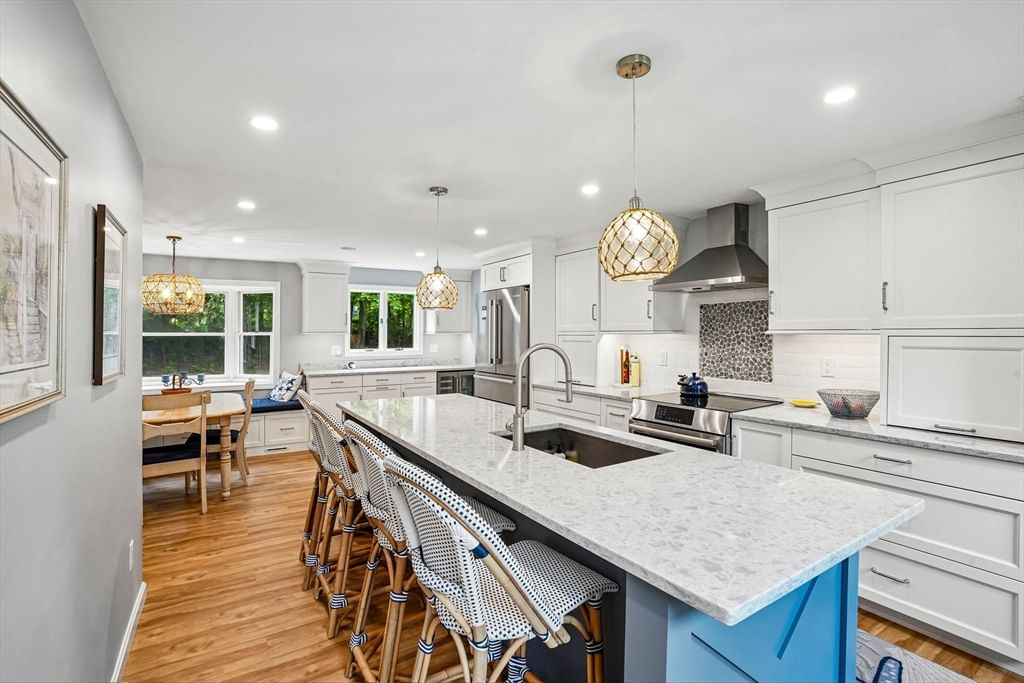 2 Berkley Cir Hingham — Photo 39 of 40