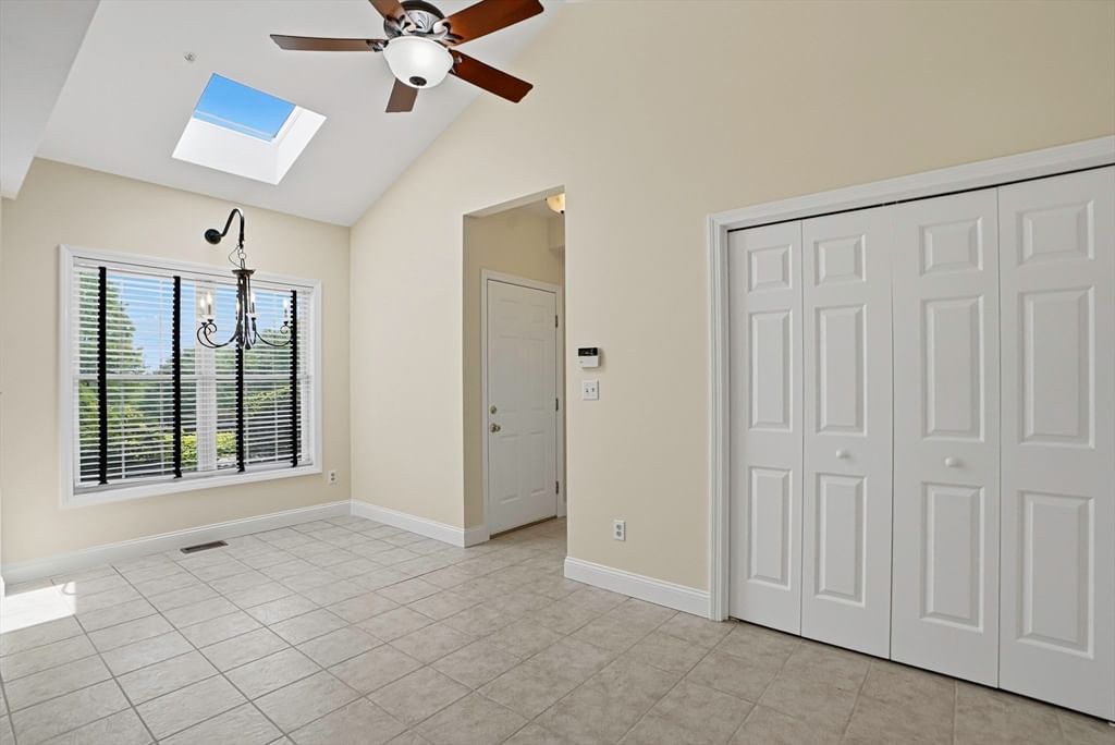 70 Orchard Meadow Dr #70 Shrewsbury — Photo 11 of 41