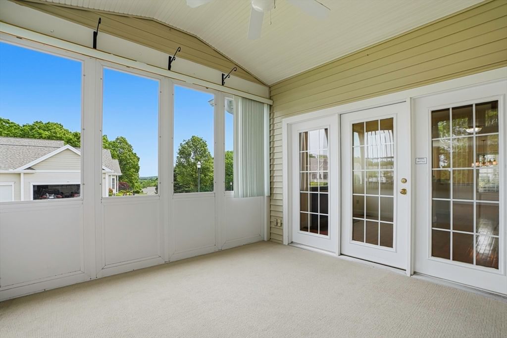 70 Orchard Meadow Dr #70 Shrewsbury — Photo 17 of 41