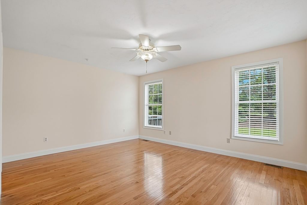 70 Orchard Meadow Dr #70 Shrewsbury — Photo 21 of 41
