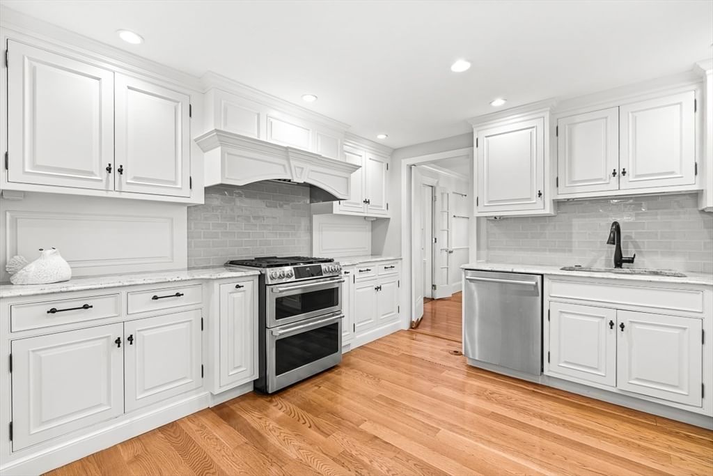 78 Bacon Street, Winchester, MA 01890 photo 2