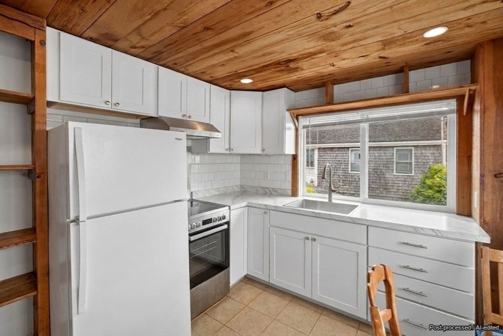 424/426 Grand Ave Falmouth — Photo 22 of 42