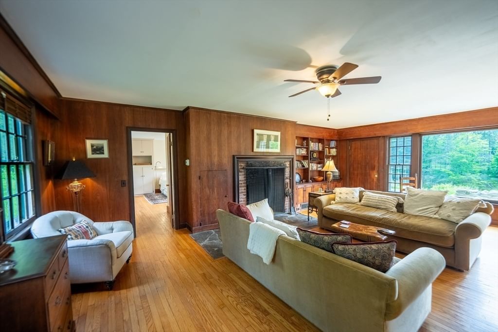 187 Ridge Rd Worthington — Photo 10 of 37