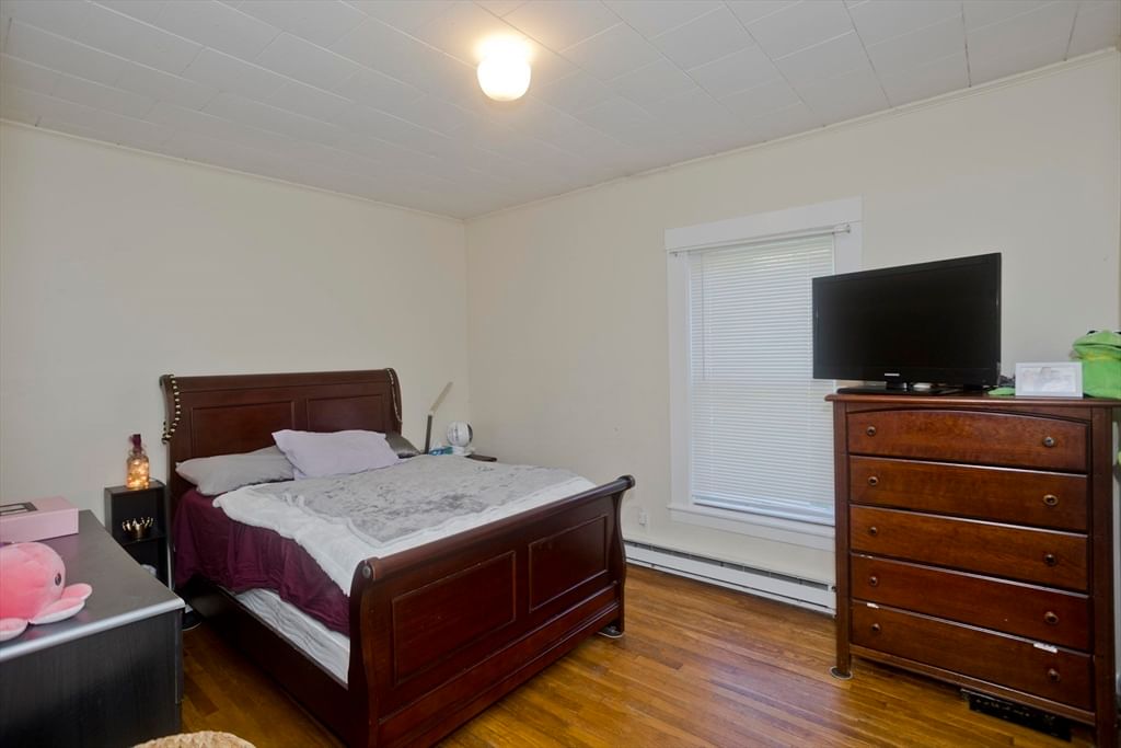 109 College St, South Hadley, MA Photo #9