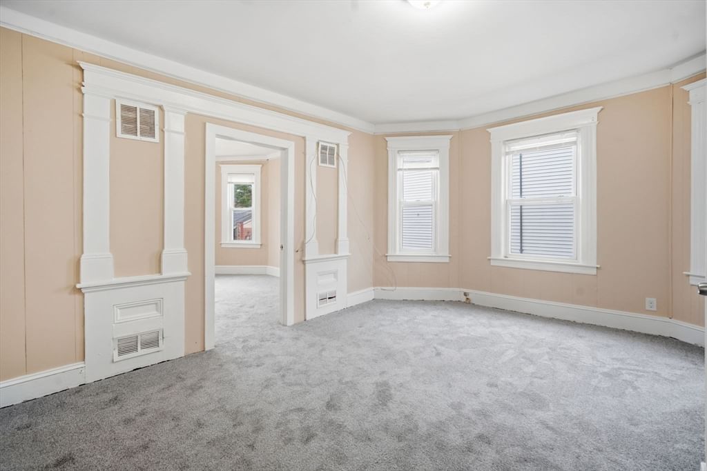 201 Main St Springfield — Photo 15 of 29