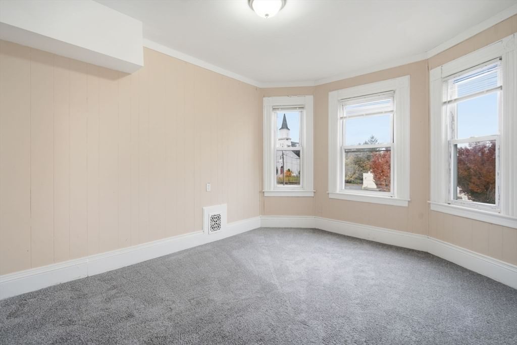 201 Main St Springfield — Photo 19 of 29
