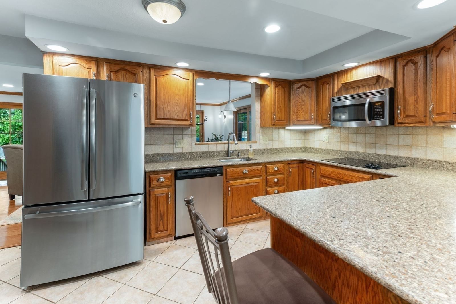 50 Hope St, Mansfield, MA 02048 photo 4