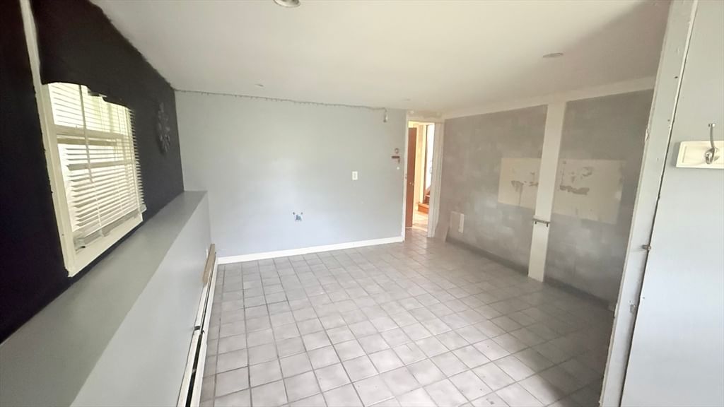 297 Elm St Somerset — Photo 19 of 31