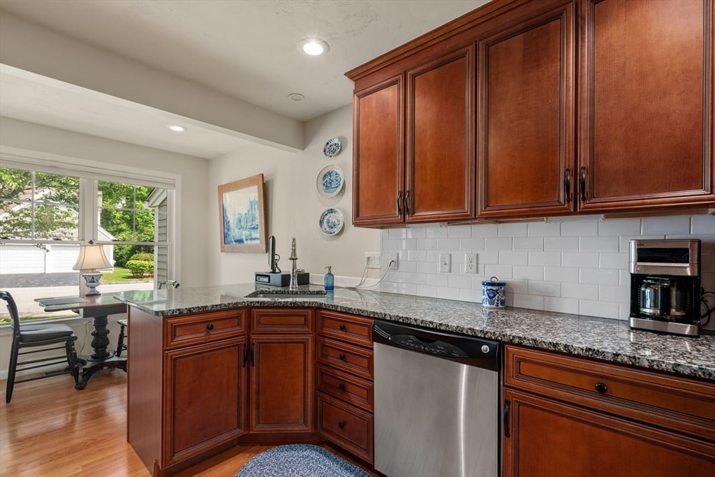 3 Flint Pond Dr #3 Grafton — Photo 6 of 41