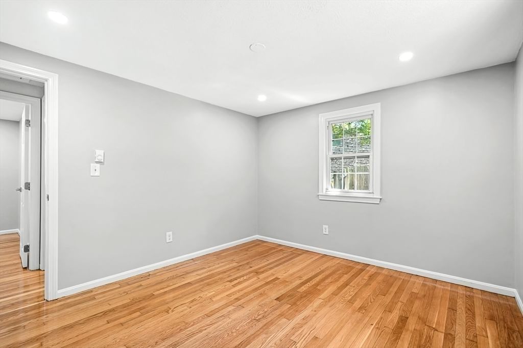 18 Adams St Plymouth — Photo 15 of 39