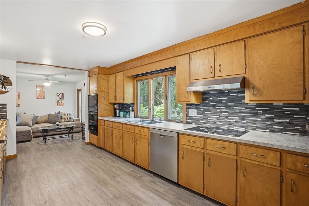 151 Summer St Rehoboth — Photo 13 of 42