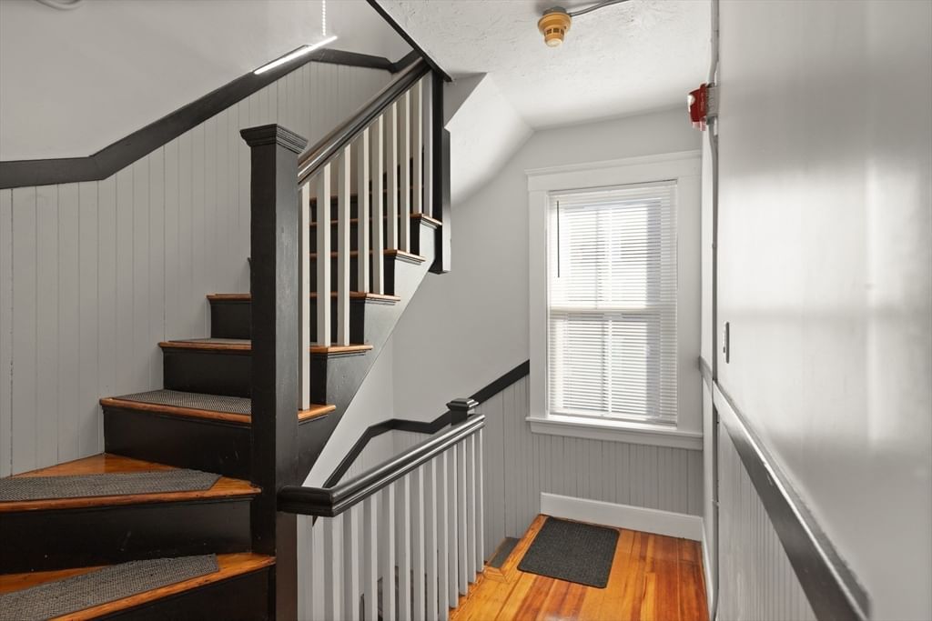 8-10 & 5 Porter St Ct & Ropes Portfolio Salem — Photo 5 of 41