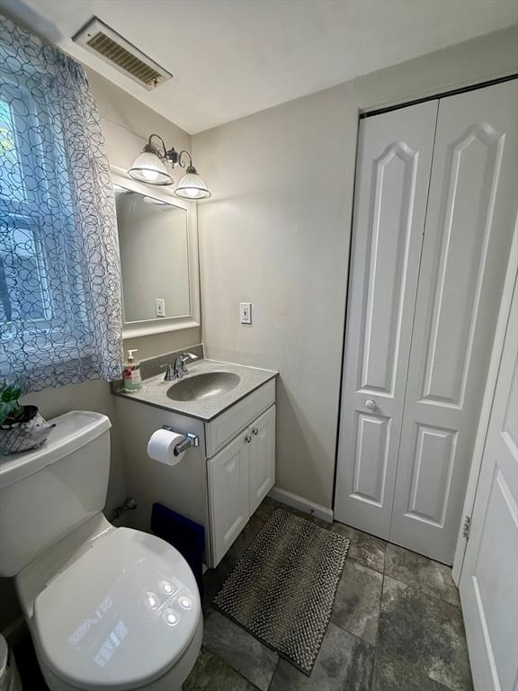 1810 Highland Ave #4A Fall River — Photo 11 of 31